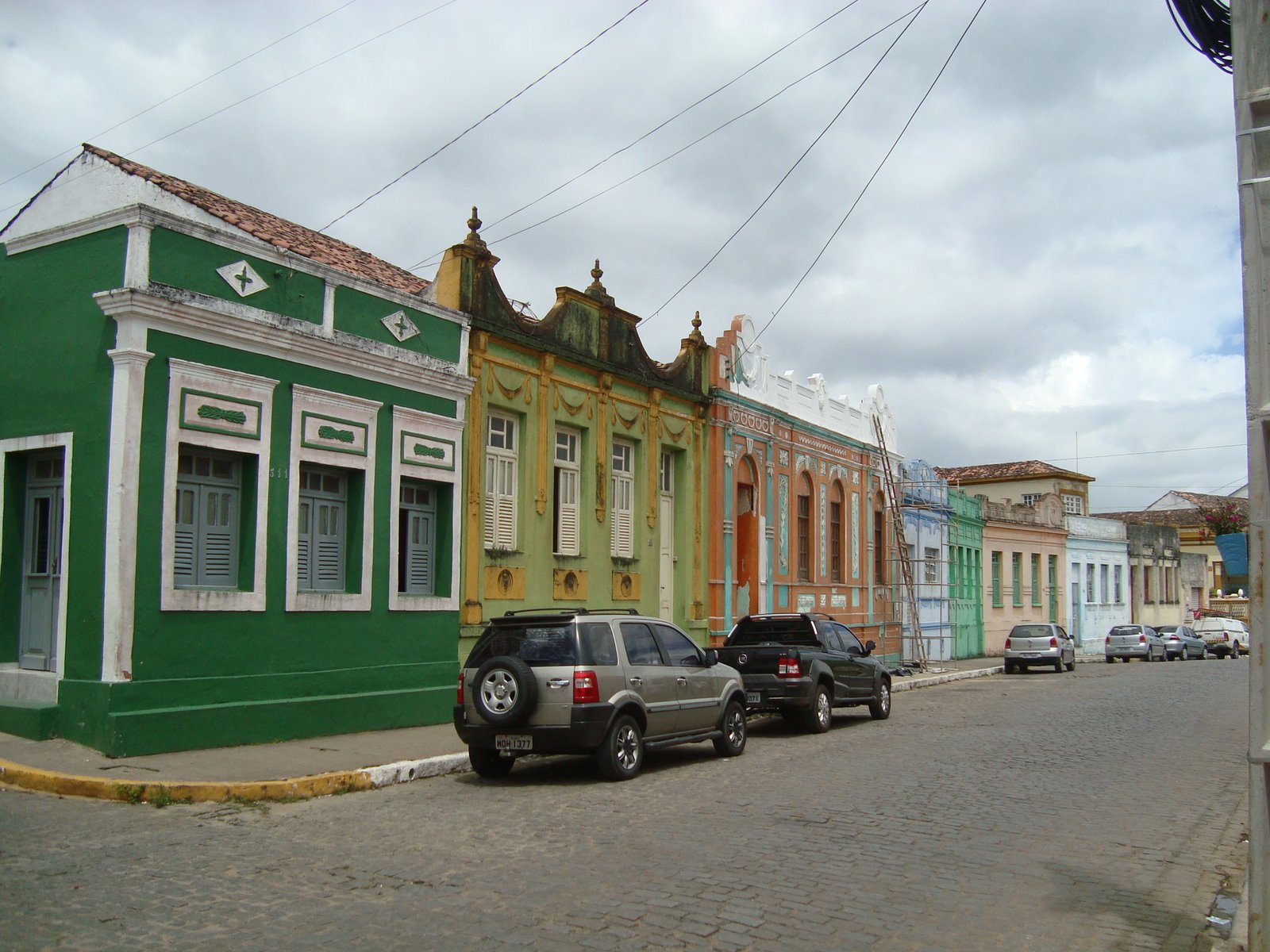 Casarões coloridos do Centro Histórico de Areia